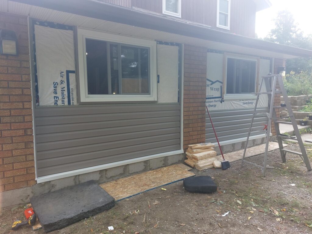 Siding of garage after closing in